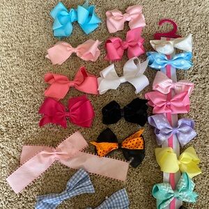 Lot of bows (minus the gingham bows- clasp broken)